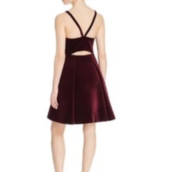 Whistles NWT B Love Velvet Dress in Maroon. - Picture 1 of 5